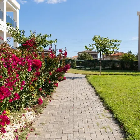 Bianco Mare Studios-apartments Hotel apartamentowy 4*