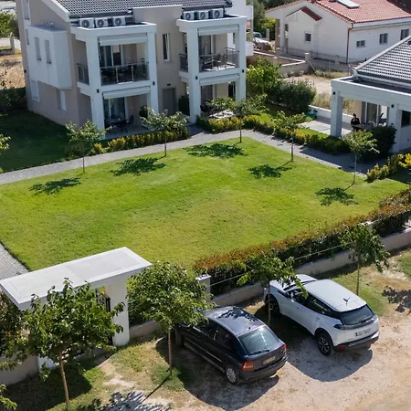 Lägenhetshotell Bianco Mare Studios-apartments 4*