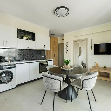 Bianco Mare Studios-apartments Aparthotel