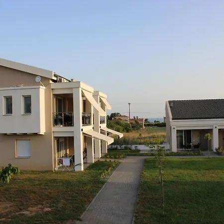 Aparthotel Bianco Mare Studios-apartments *