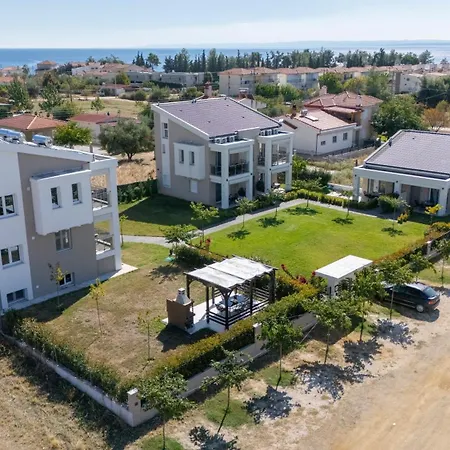 Bianco Mare Studios-apartments 4*